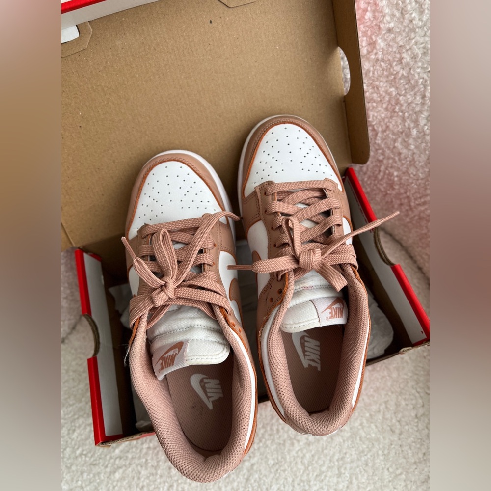 Low dunk woman size 8